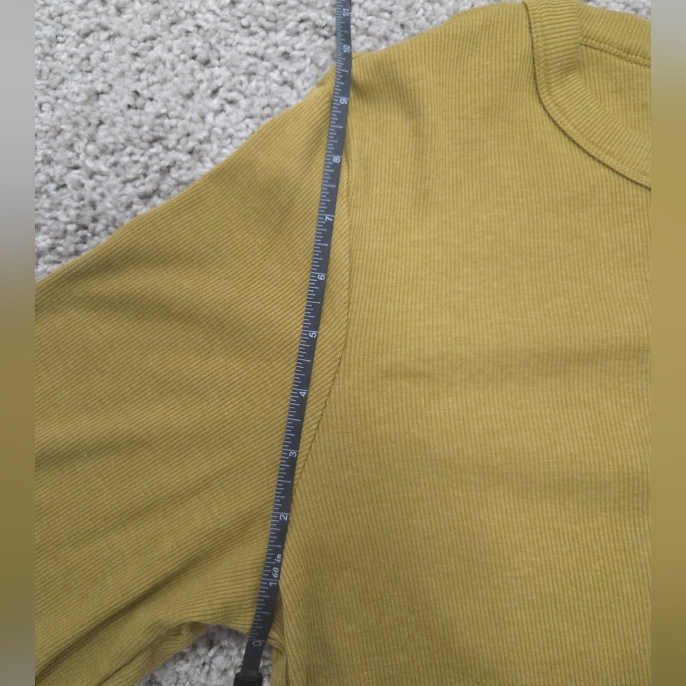 Snug Long-Sleeve Crew-Neck T-Shirt - Picture 6 of 11